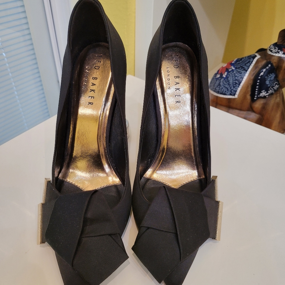 Ted Baiker. High Heels. 38.5. Black&Gold